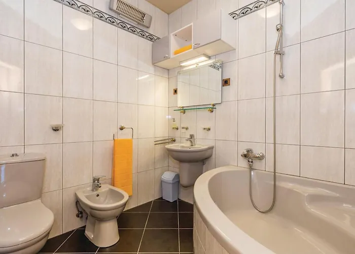 With A Parking Space - 24005 Apartamento Opatija