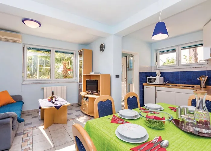 Apartamento With A Parking Space - 24005 Opatija